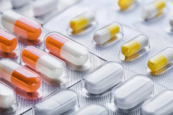 Lek czy suplement diety? Kluczowe różnice, nazewnictwo, jak odróżnić