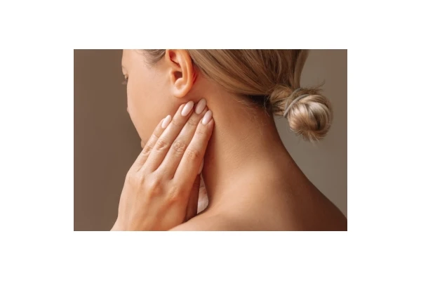 Powiększone węzły chłonne na szyi - objawy i przyczyny