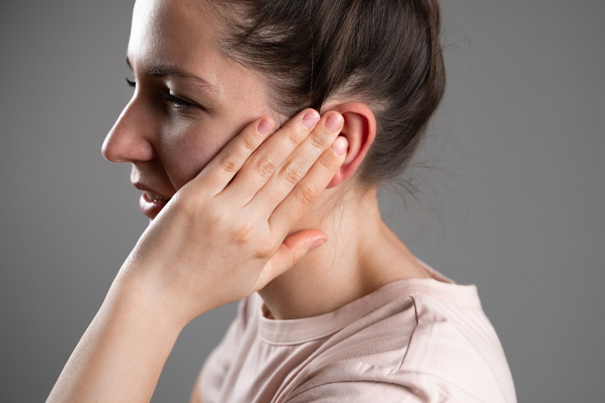 Jak Odetkać Ucho Skuteczne Sposoby Na Zatkane Uszy Apteka Zdrowie 3009